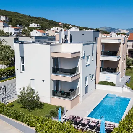 Piramida Apartment *