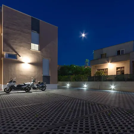 Apartment Piramida