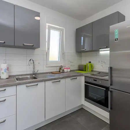 Apartment Piramida